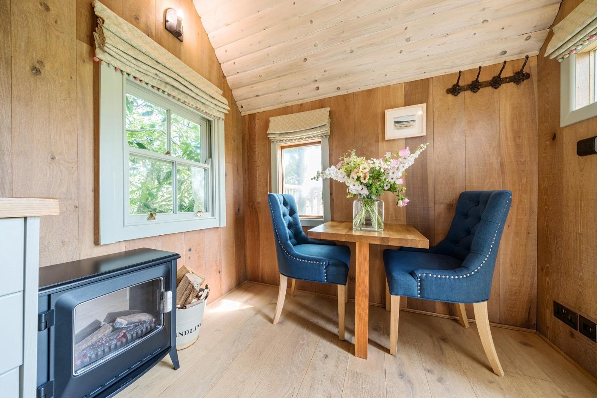 The Treehouse At Salcombe Farm Villa Exterior photo